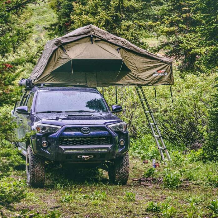 roof top tent with ladder