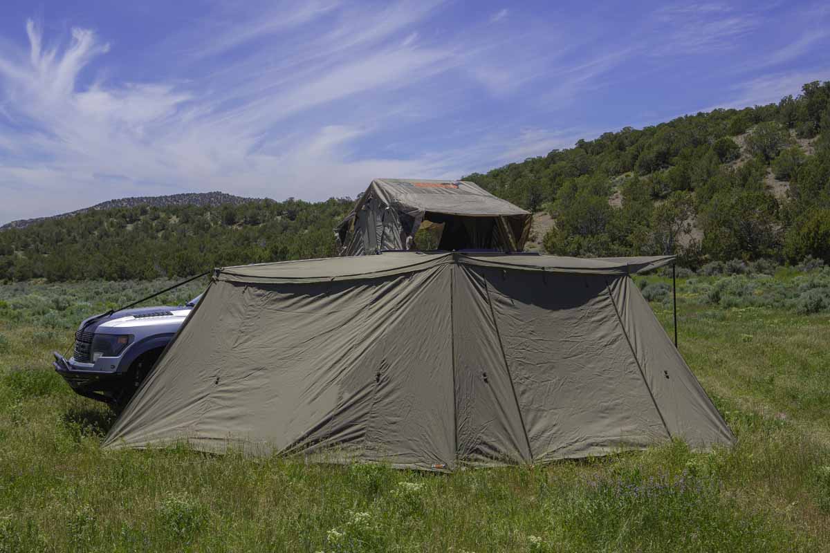 peregrine 270 awning with walls