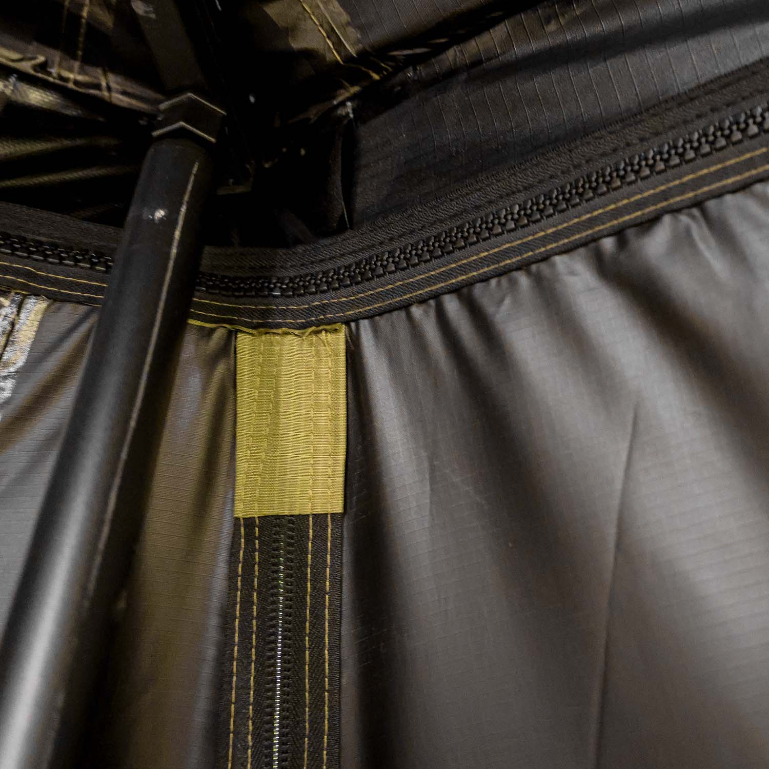 23Zero Peregrine Pro 270 Degree Awning Wall Kit With Screens Zipper Detail